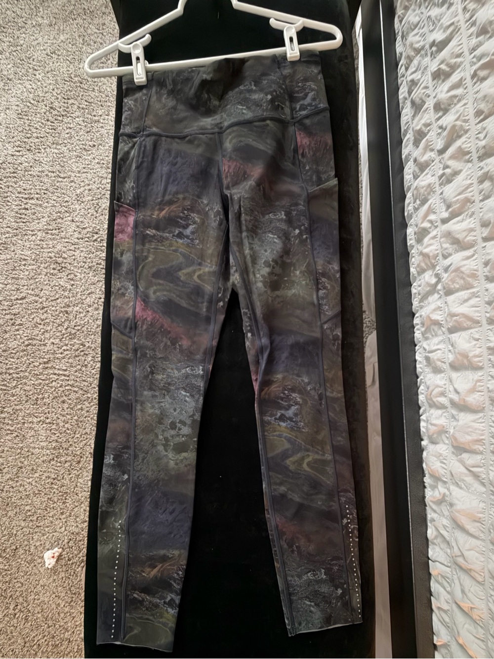 Women's Lululemon Fast & Free 7/8 Tight II *Nulux 25"
Radiant Multi